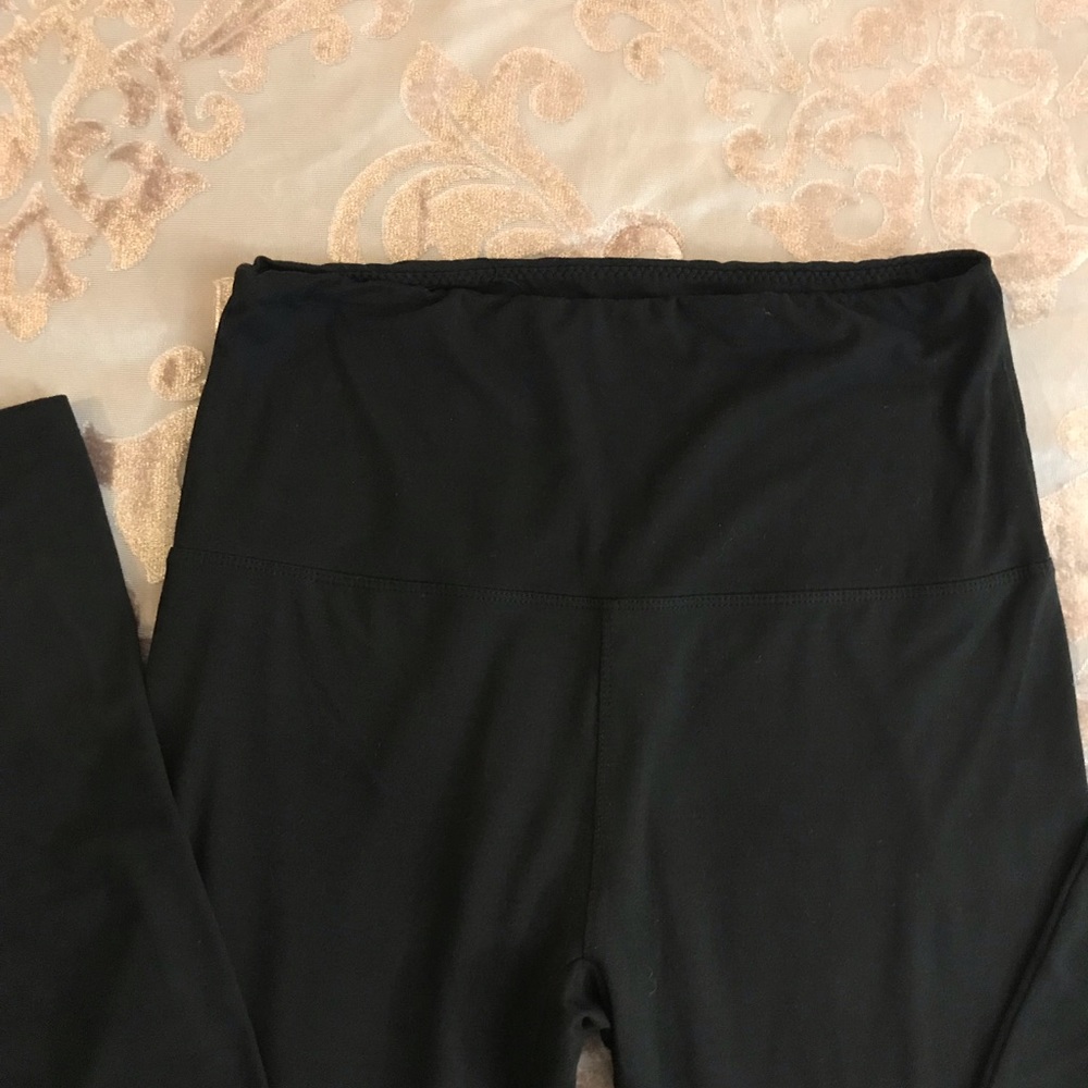 Black leggings